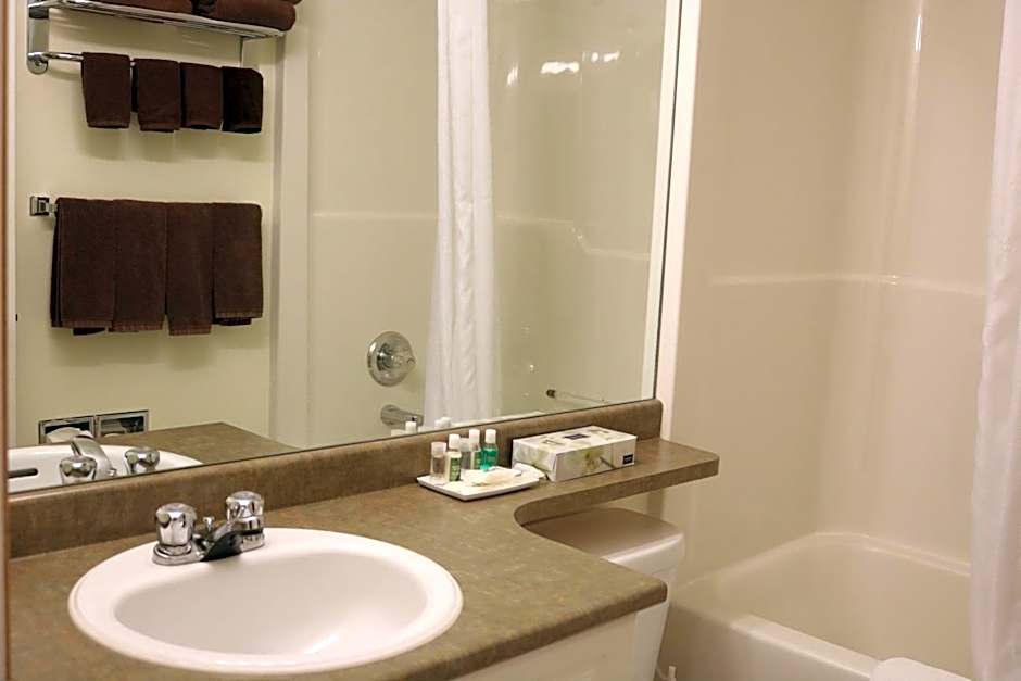 Nomad Hotel & Suites