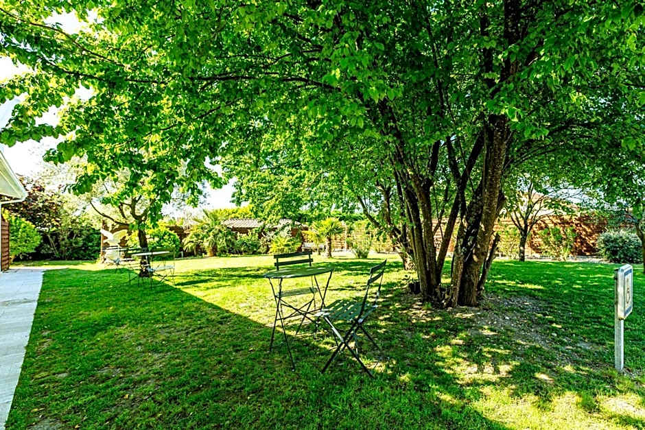 Logis Hotel L'Oliveraie