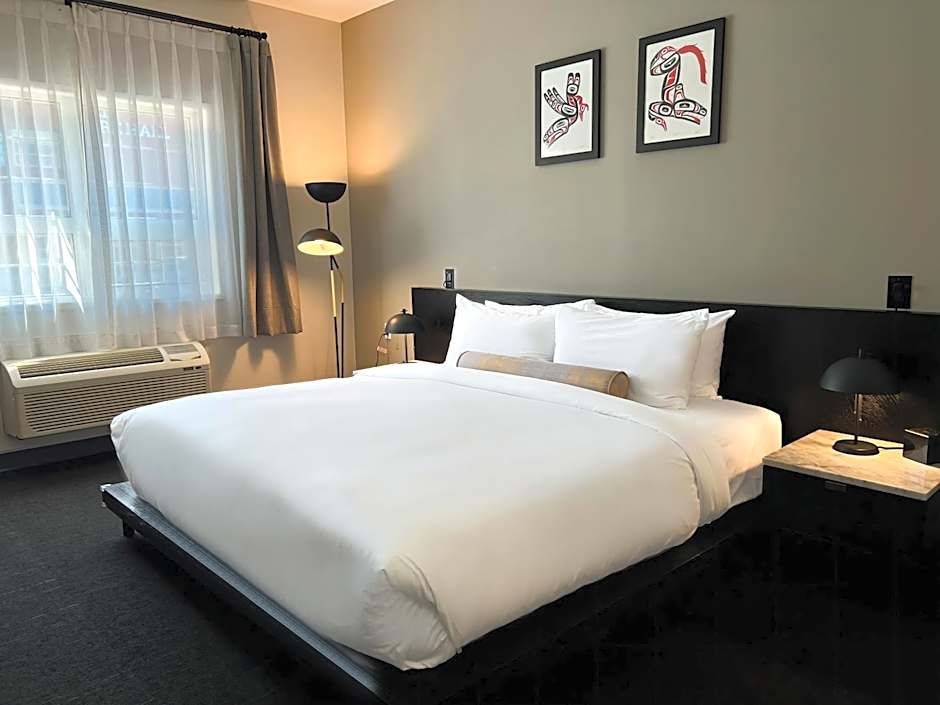 Photo 1 of 50 of Edgewater Hotel