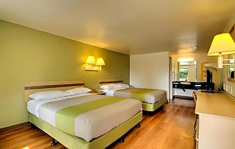 2 Double Beds, Nonsmoking, Accessible