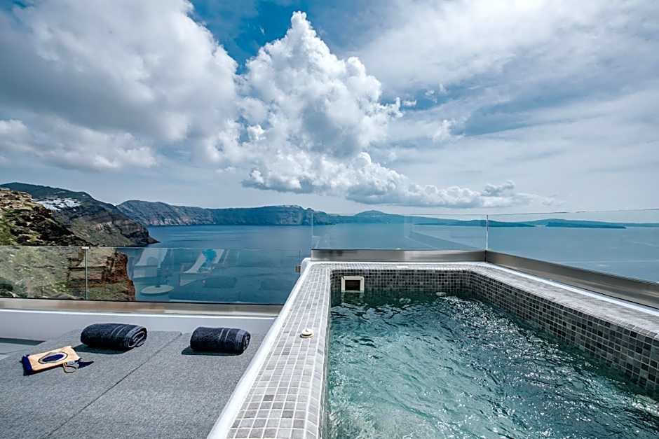 Virginia's Cave Villas