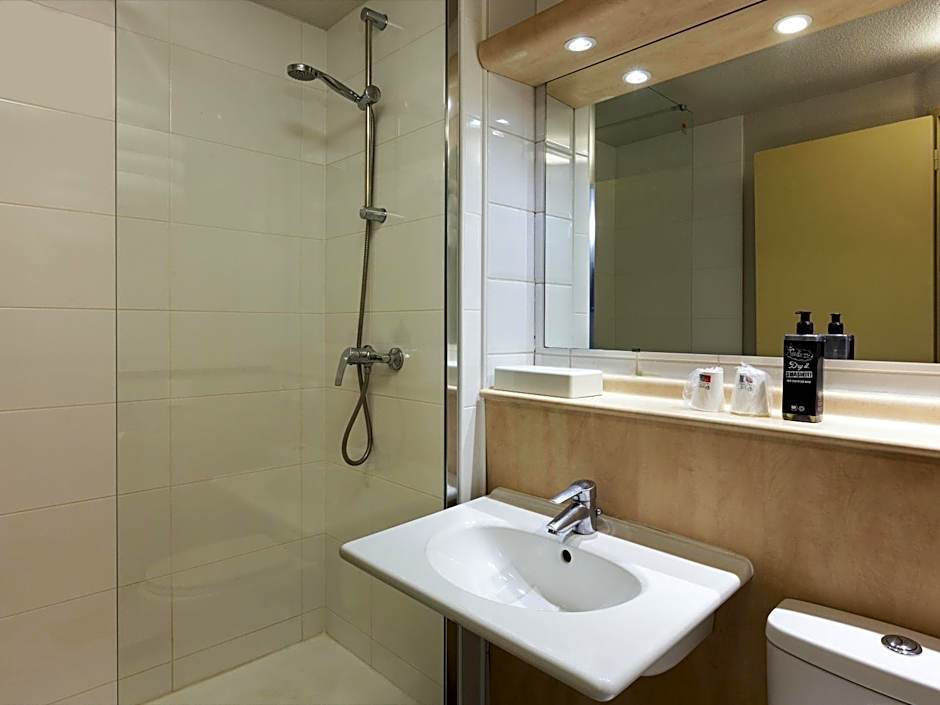 Greet Hôtel Villeneuve la Garenne - rénové