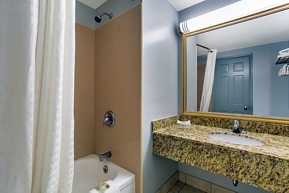 HomeTowne Studios Denver, PA