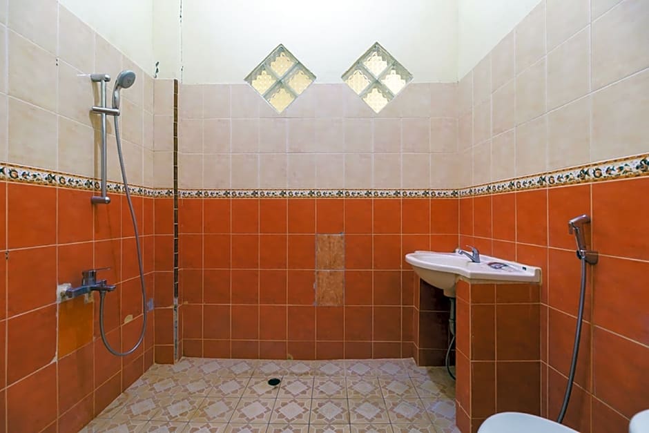 RedDoorz Plus @ Hotel Sempurna Watervang Lubuk Linggau