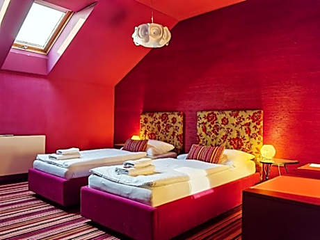 Economy Twin Room