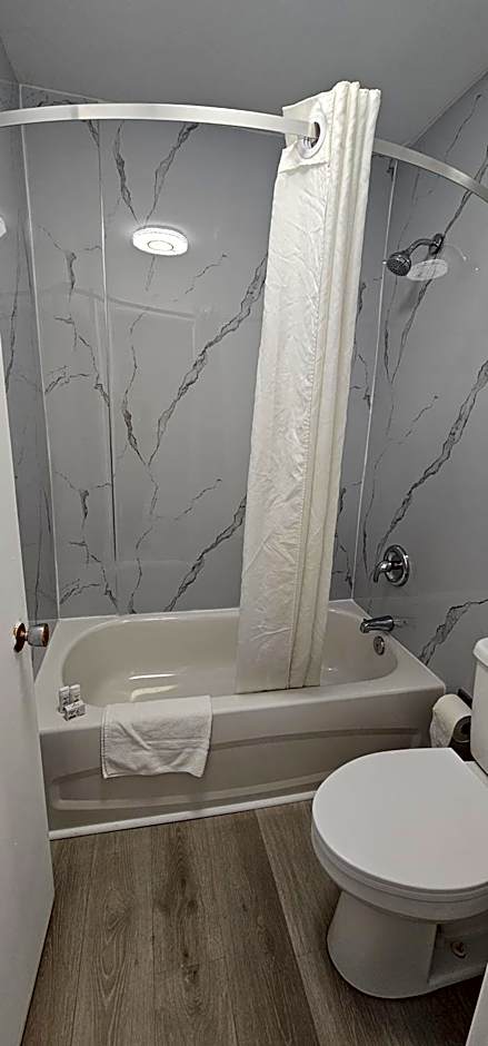 Super 8 by Wyndham Kirkland Lake