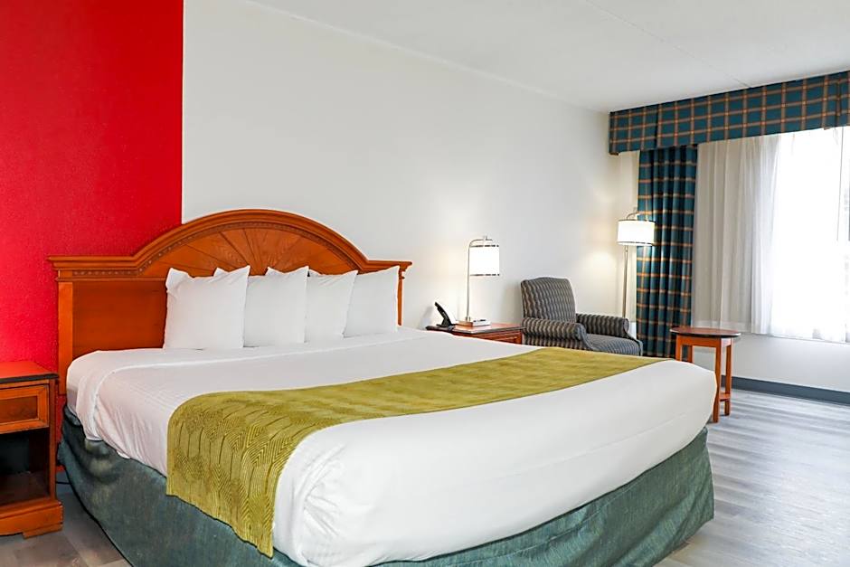 Ramada by Wyndham Cumberland Downtown