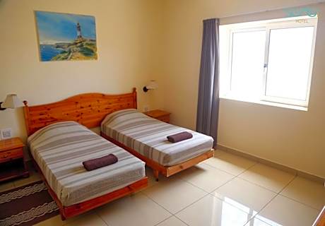 Double or Twin Room with Sea View