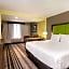 La Quinta Inn & Suites by Wyndham Brooklyn Central