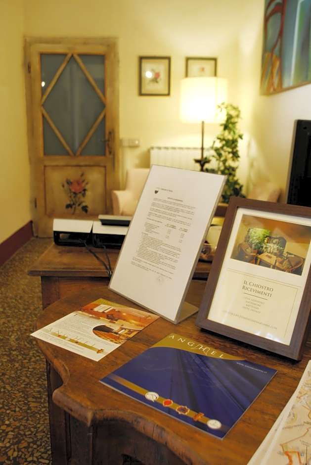 Il Chiostro Del Carmine