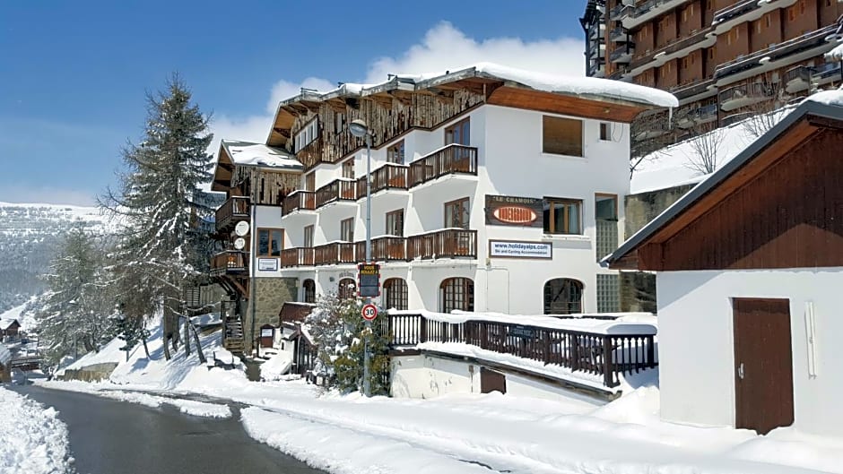 Hotel le Chamois by YourAlpAdventure