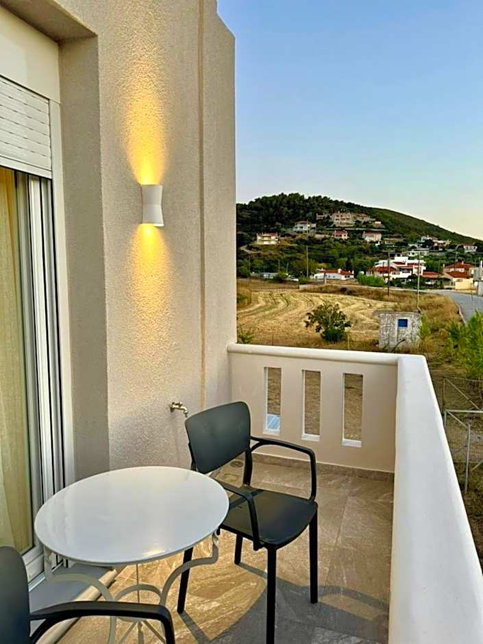 Irini Seaside Luxury Apartments