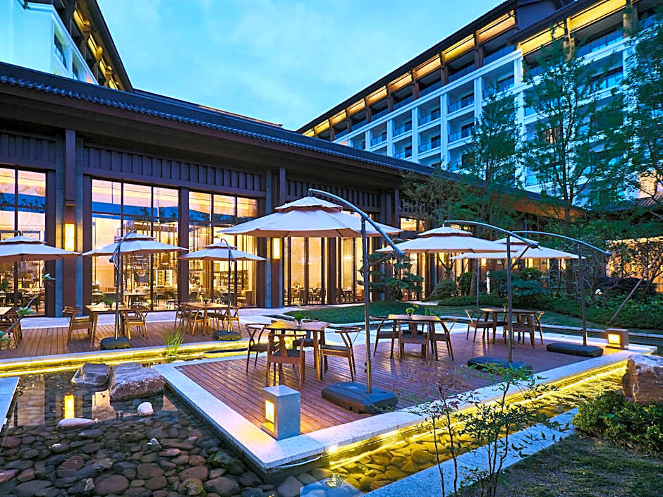 Crowne Plaza Wuxi Lake View By IHG