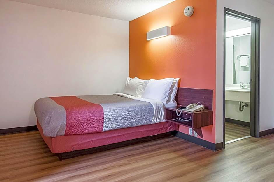 Motel 6-Streetsboro, OH