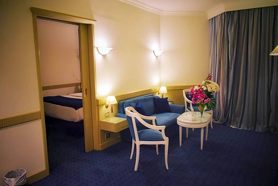 Romance Alexandria Hotel