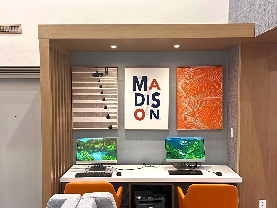 Holiday Inn Express Madison By IHG