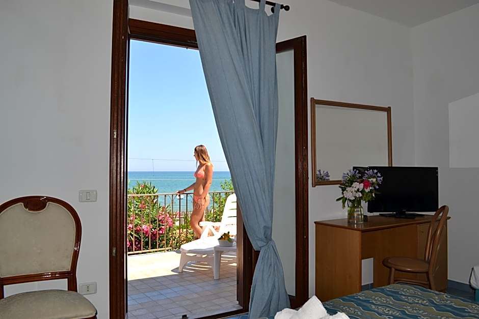 Hotel Villa A Mare