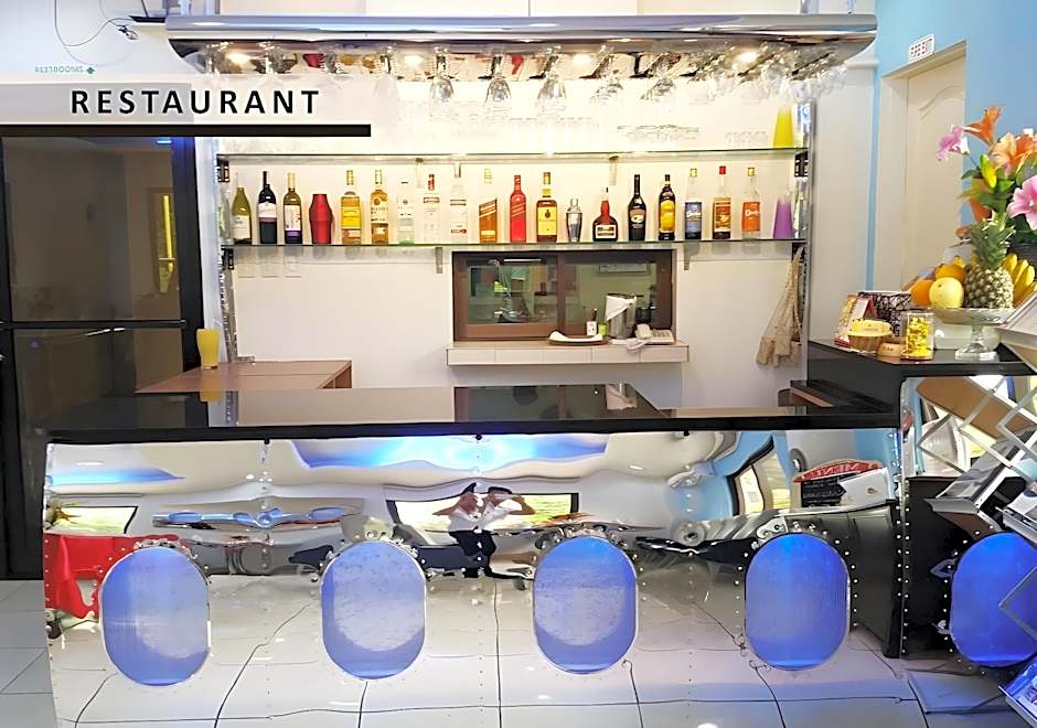 AEROSTOP HOTEL & RESTAURANT