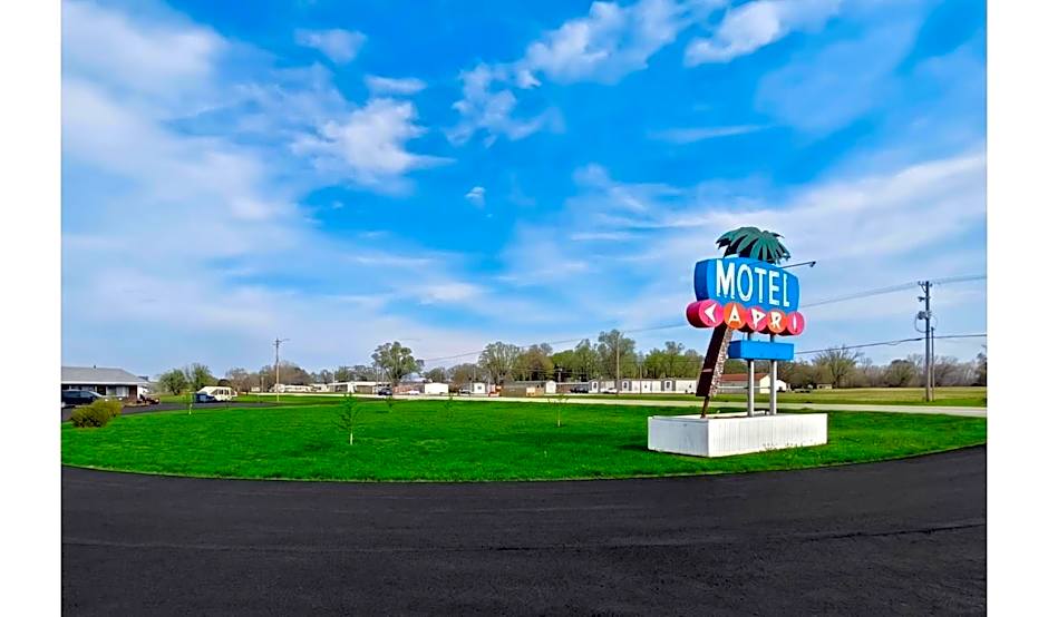 Capri Motel By OYO Elwood, Wathena