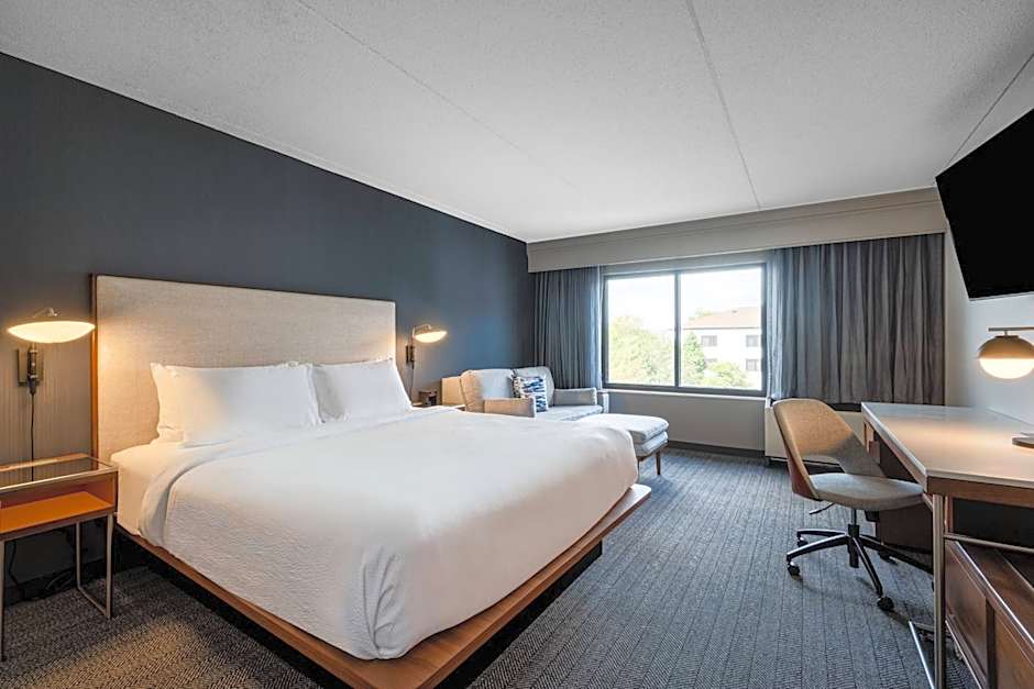 Courtyard by Marriott Columbus Airport