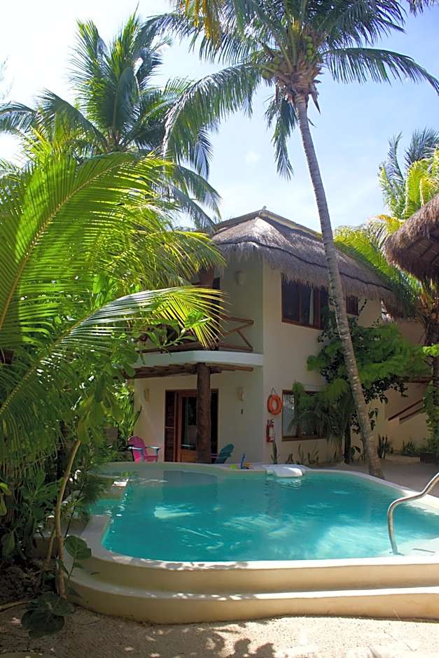 Casa Iguana Holbox - Beachfront Hotel