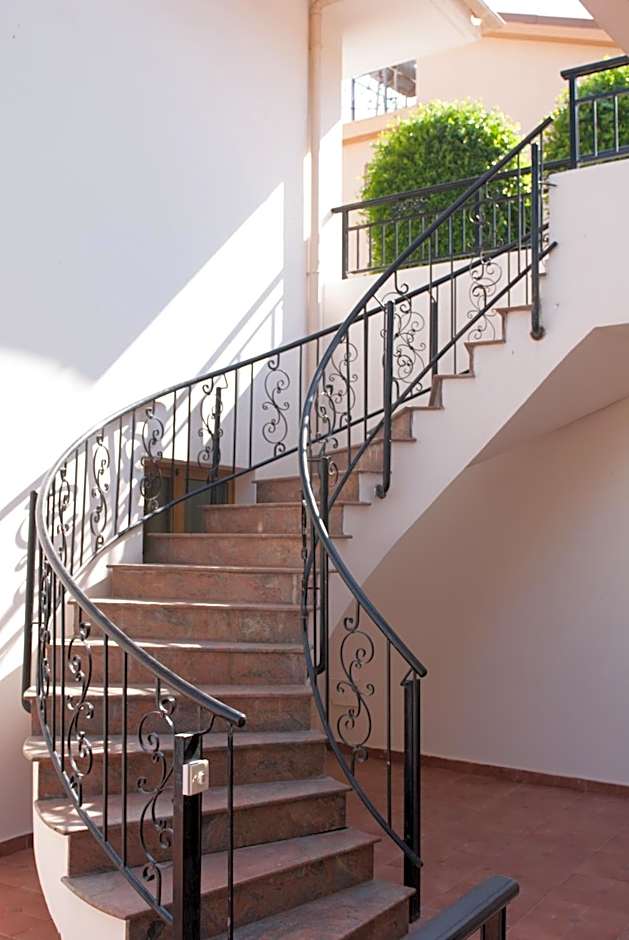 Kotzias Beach Apartments