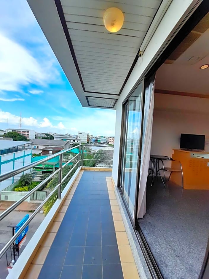 Maneerote Hotel Surin