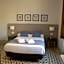 La Perla Granada Suites