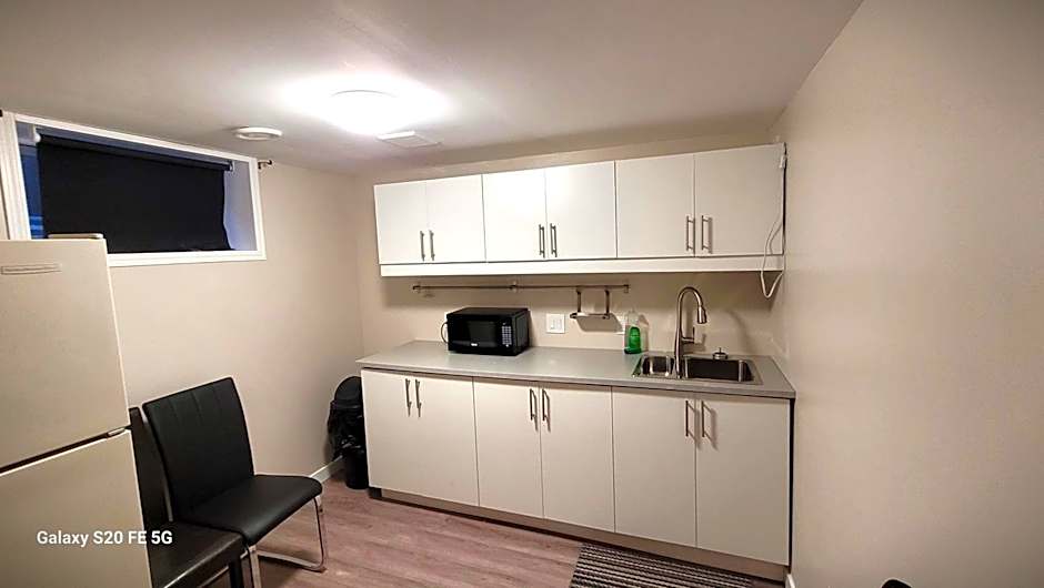 Home away from home - 6 bedroom fantastic bungalow