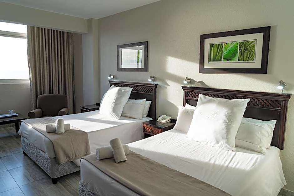 Gooderson Tropicana Hotel