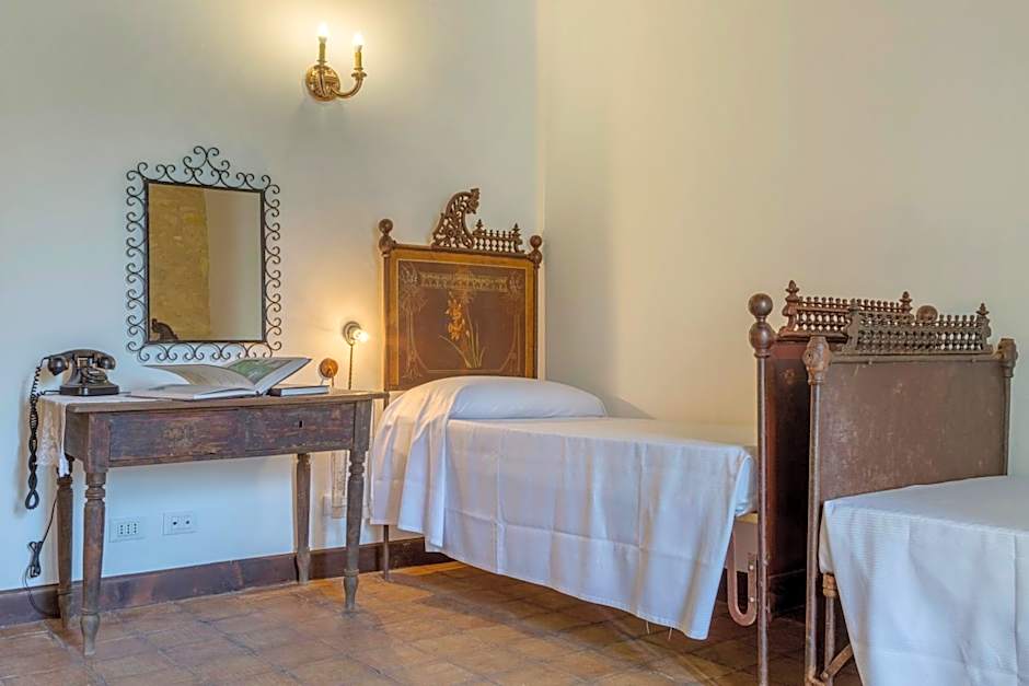 Masseria Fortificata Lo Zafferaneto