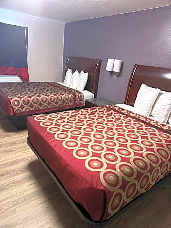 2 Queen Beds - Non-Smoking