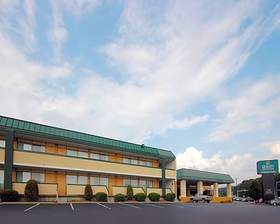 Wilkes-Barre Inn & Suites