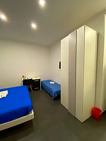 Deluxe Double Room with Shower