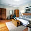 Oak Tree Lodge