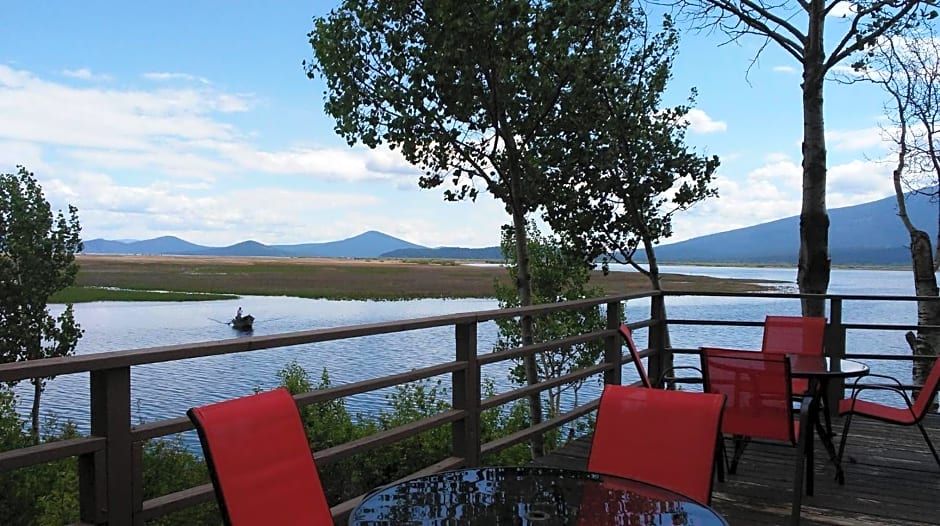 Crater Lake Gateway-Rocky Point Resort