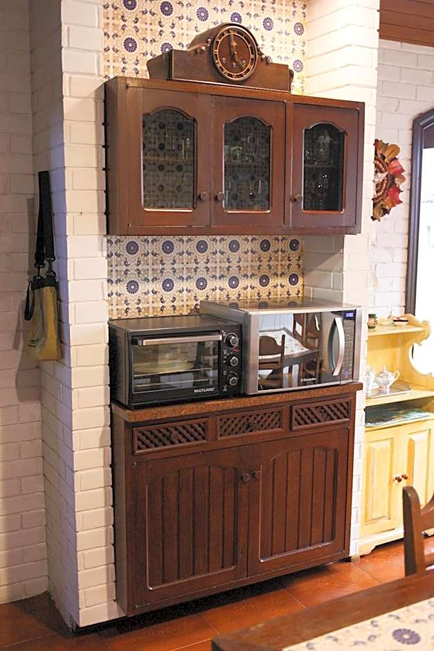 Casa com Piscina e Área Gourmet em Mury