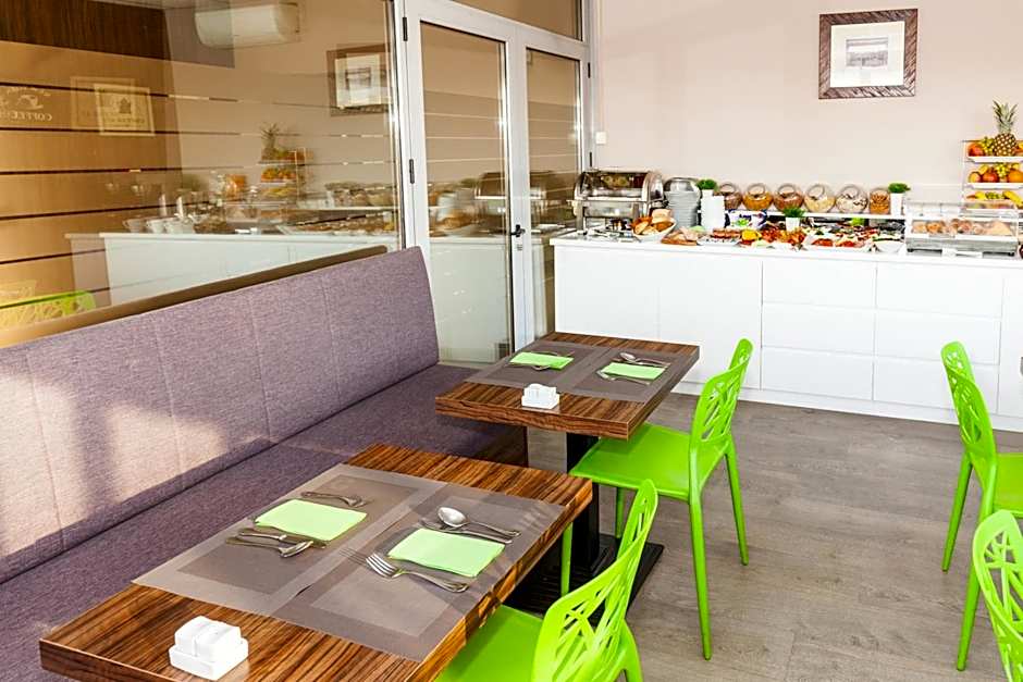 Adresa Suites