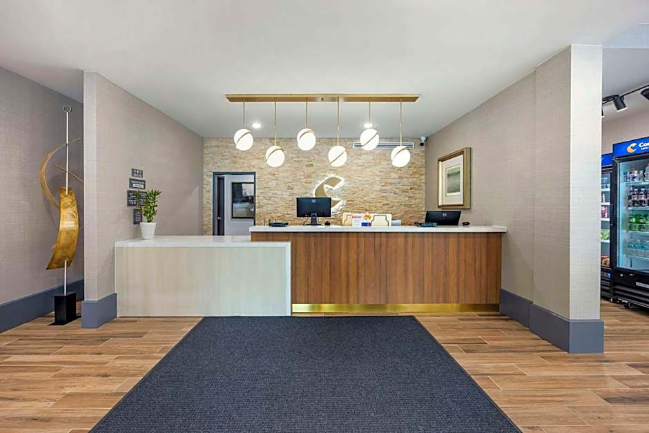 Comfort Inn & Suites