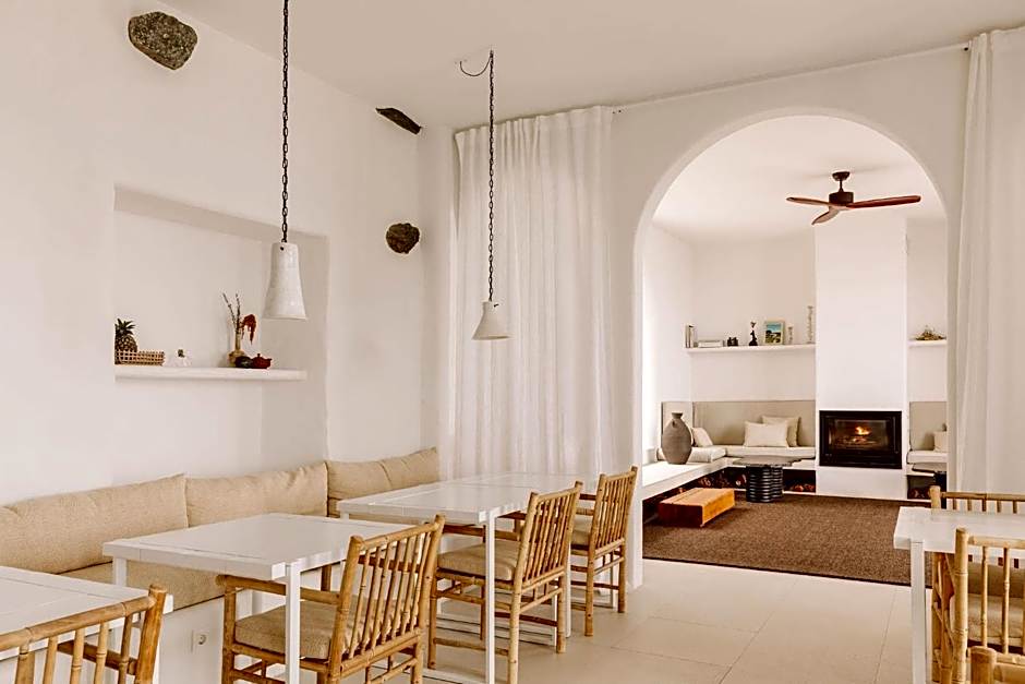 White Exclusive Suites & Villas