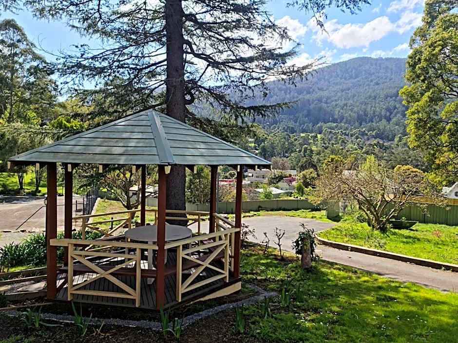 Warburton Lodge