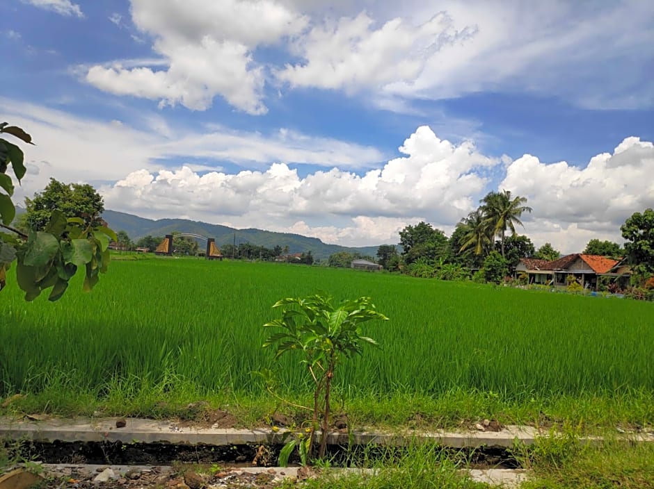 Homestay Joglo Sudiatmojo