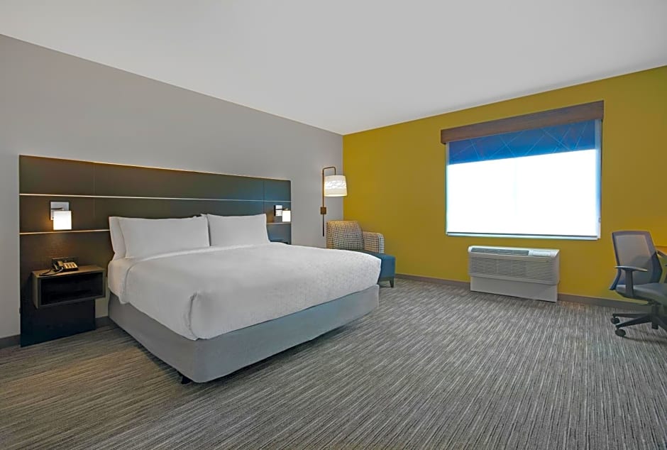 Holiday Inn Express And Suites Milwaukee - Brookfield By IHG