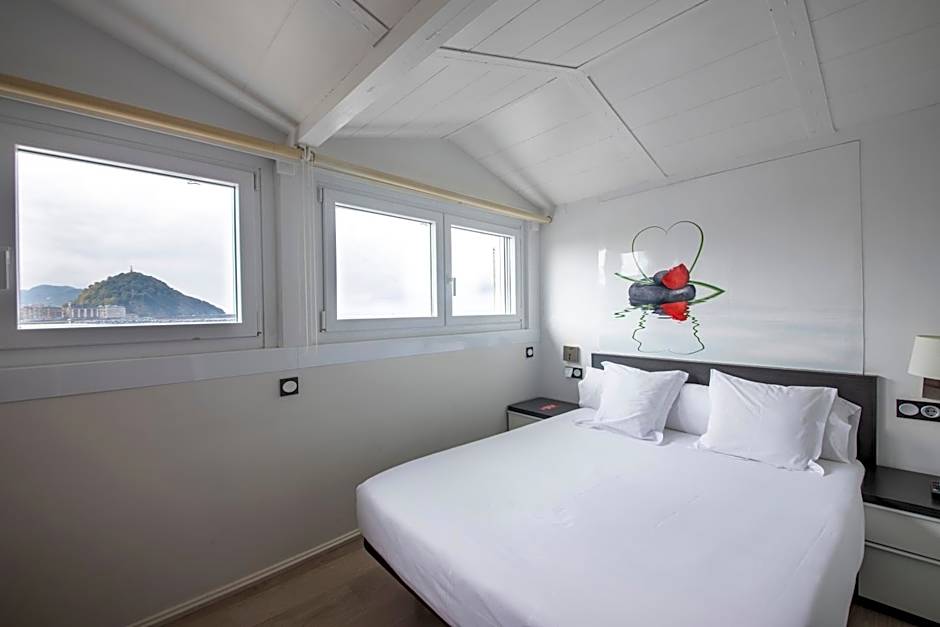 Punta Monpas Hotel