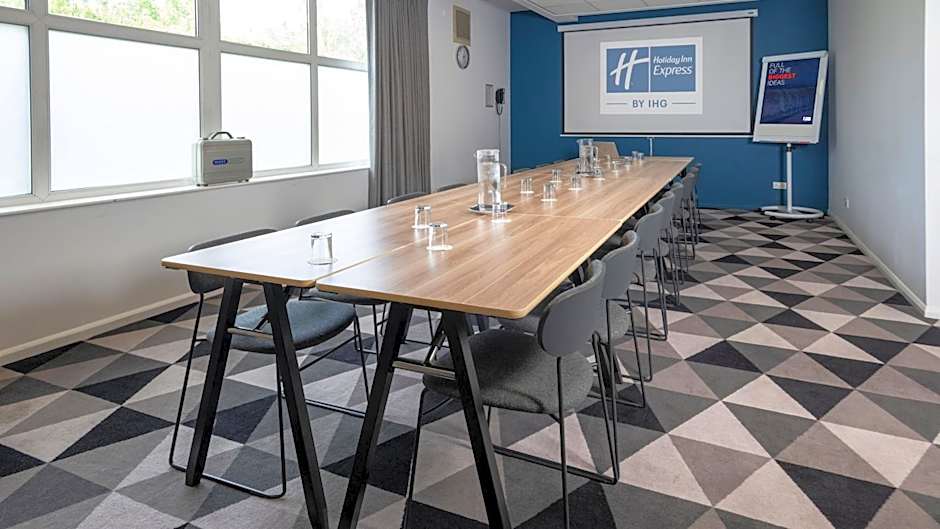 Holiday Inn Express Burton on Trent By IHG