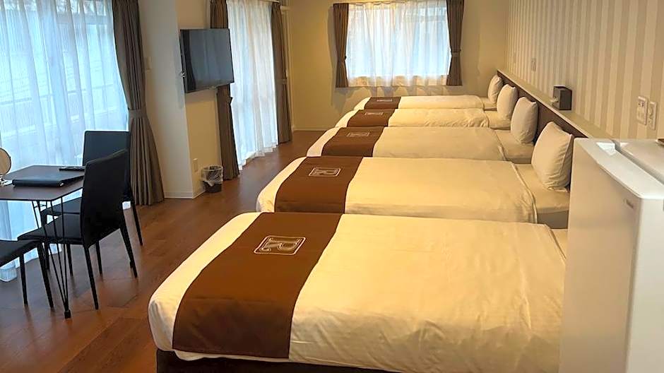 Hotel Livinginn Nahkoumae