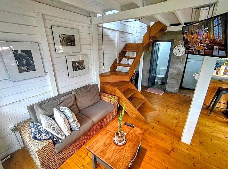 Cabana com vista mar, nascer do sol e lua cheia