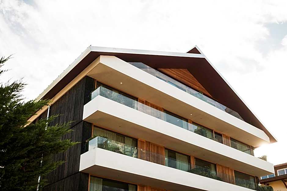 La Paula Apartments & Suites