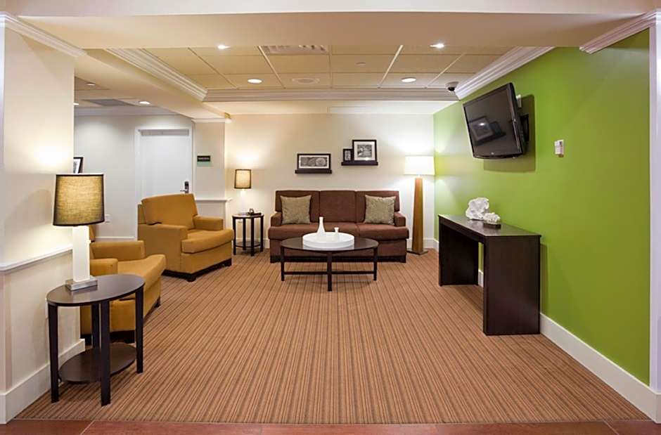 Holiday Inn Express Hotel & Suites Rogers By IHG