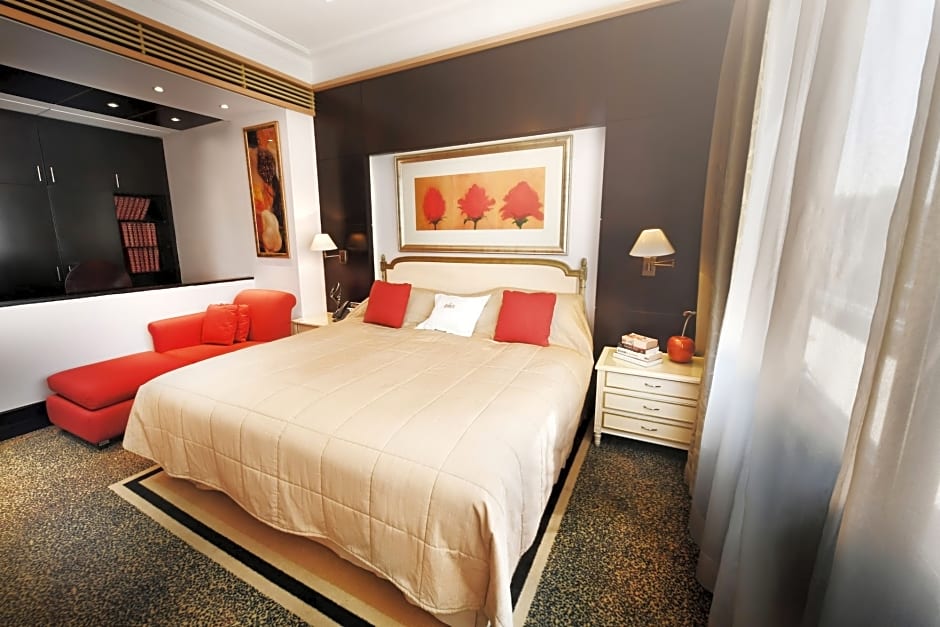 Le Bristol Hotel